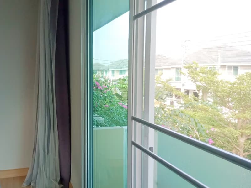 5 Bed House for Sale in Saraphi