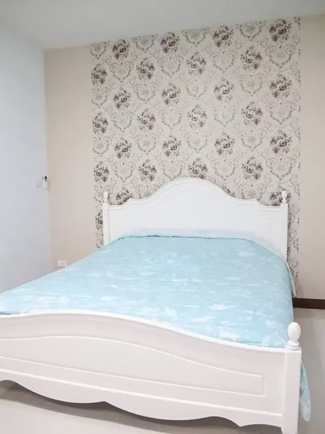 2 Bedroom House - Image 5
