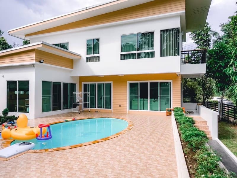 4 Bed House for Rent in Mueang Chiang Mai District