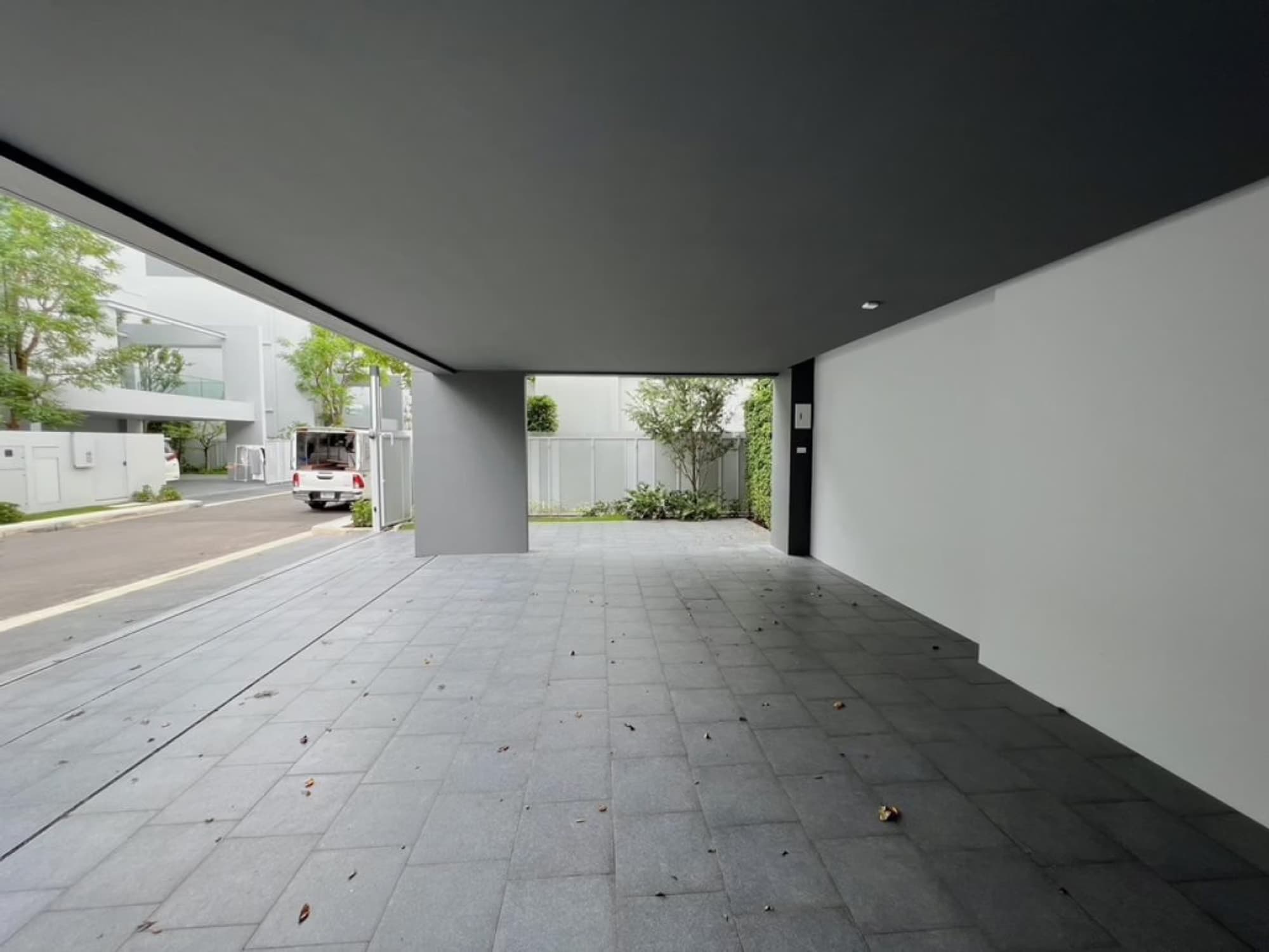 4 Bed House for Sale in Saphan Sung - Image 16