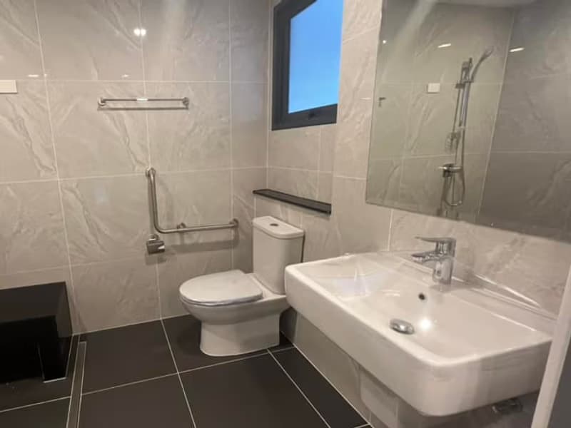 5 Bed House for Sale in Bang Phli