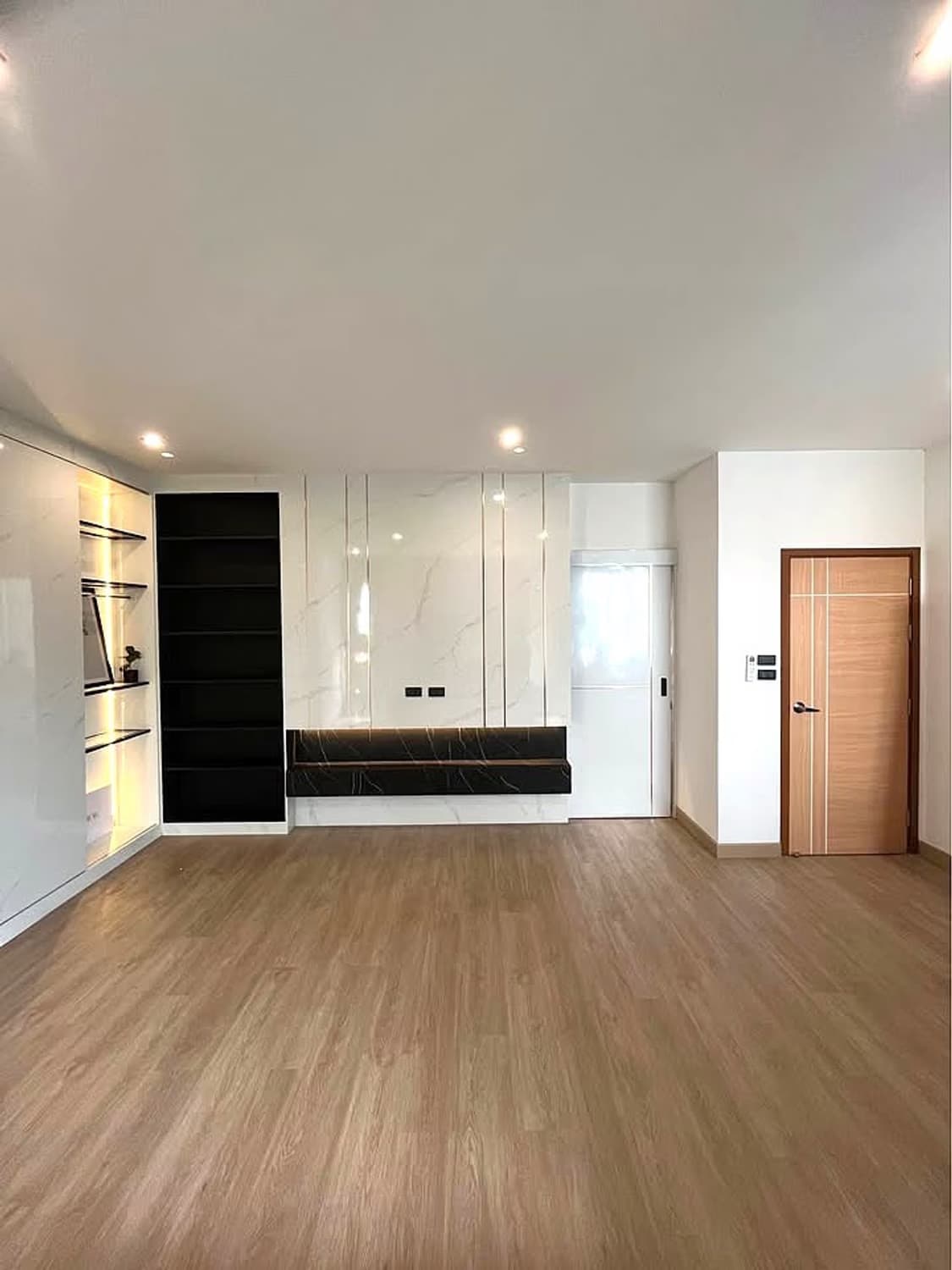 2 Bed Townhouse for Rent in San Sai - Image 10