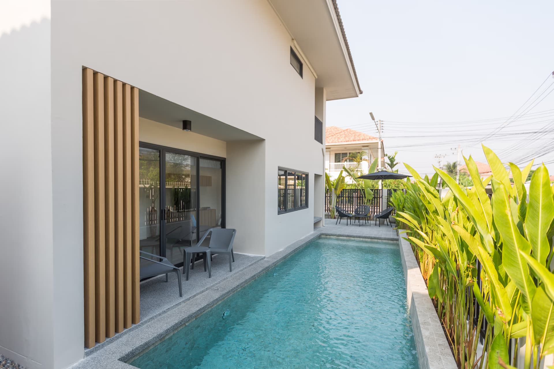 4 Bed House for Sale in Hang Dong - Image 2