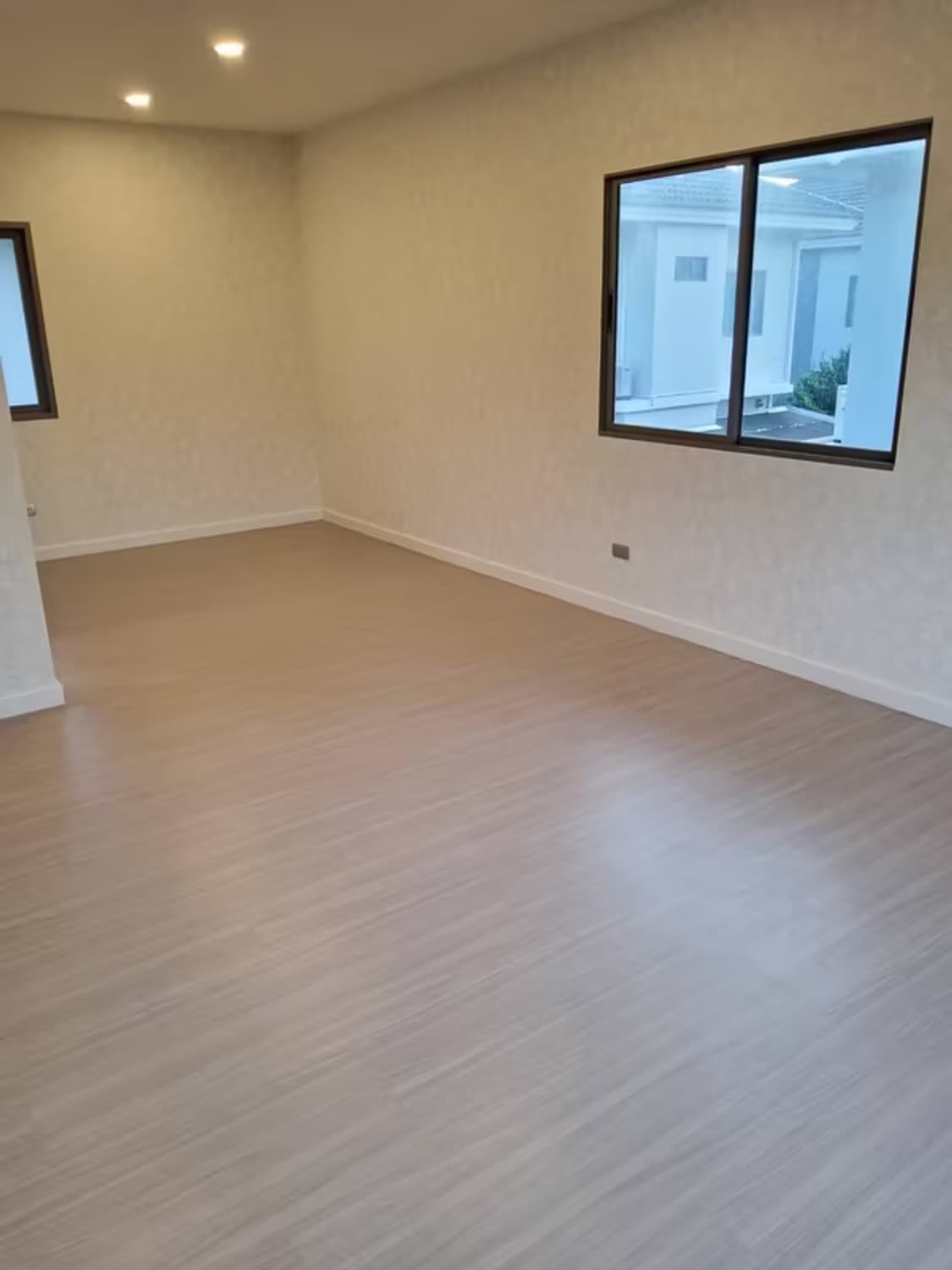 House for Sale at Perfect Place RAMA 9- KrungthepKreetha - Image 8