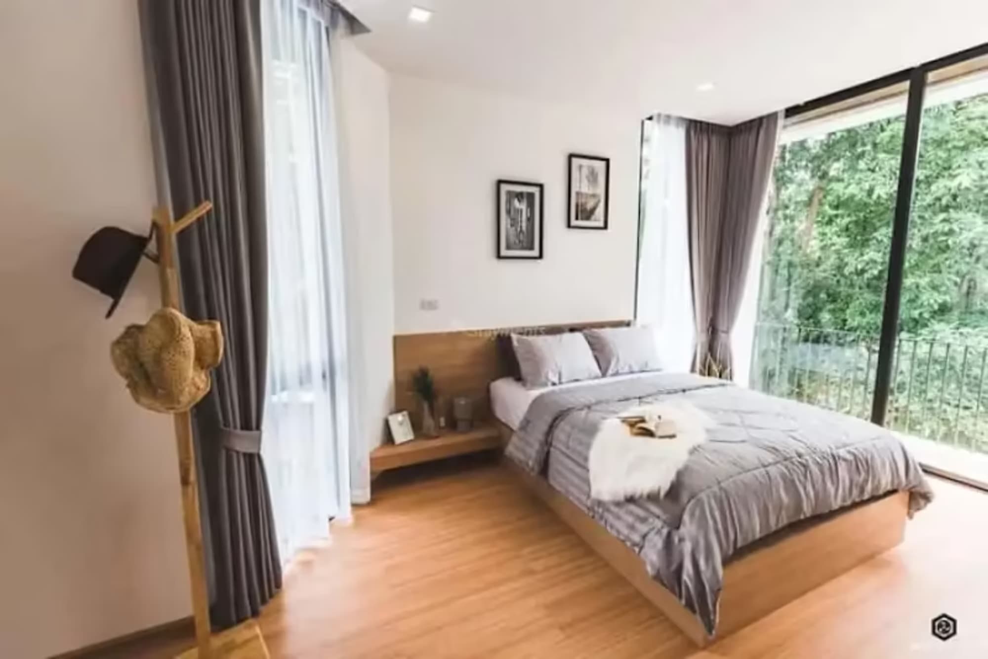 4 Bedroom House - Image 8