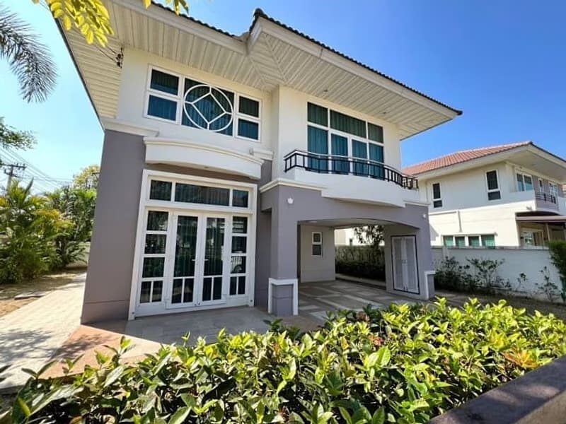 3 Bed House for Rent in San Kamphaeng