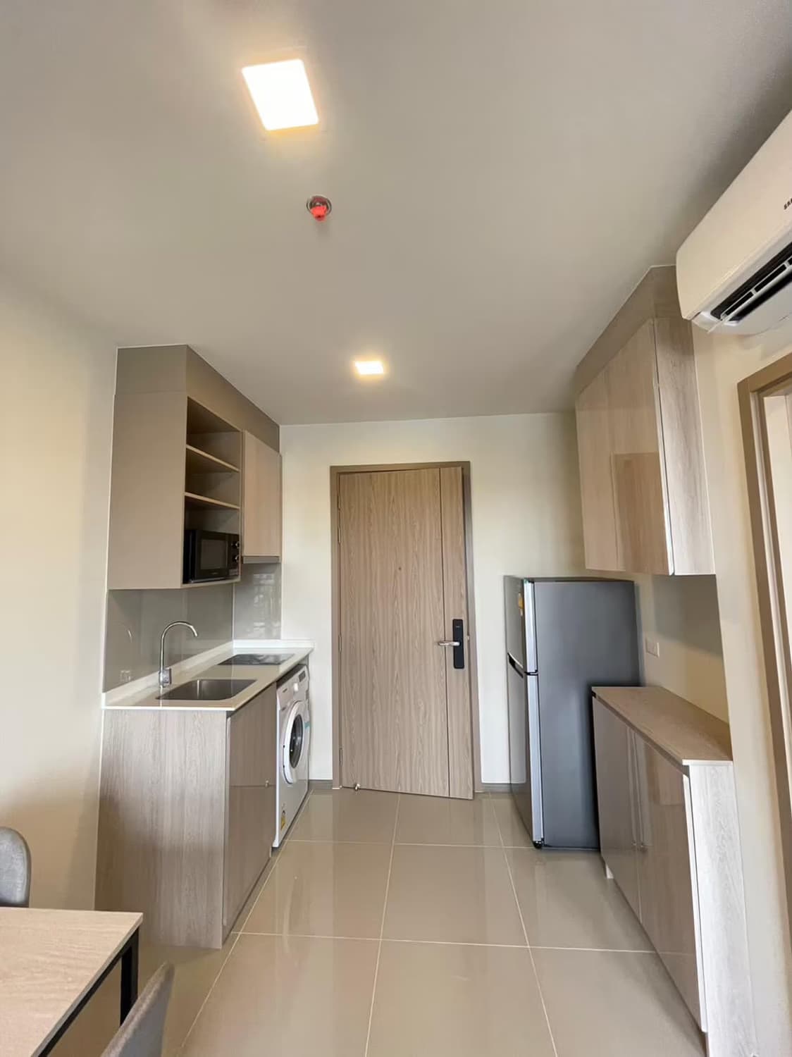 1 Bed Condo for Rent in Watthana - Image 3