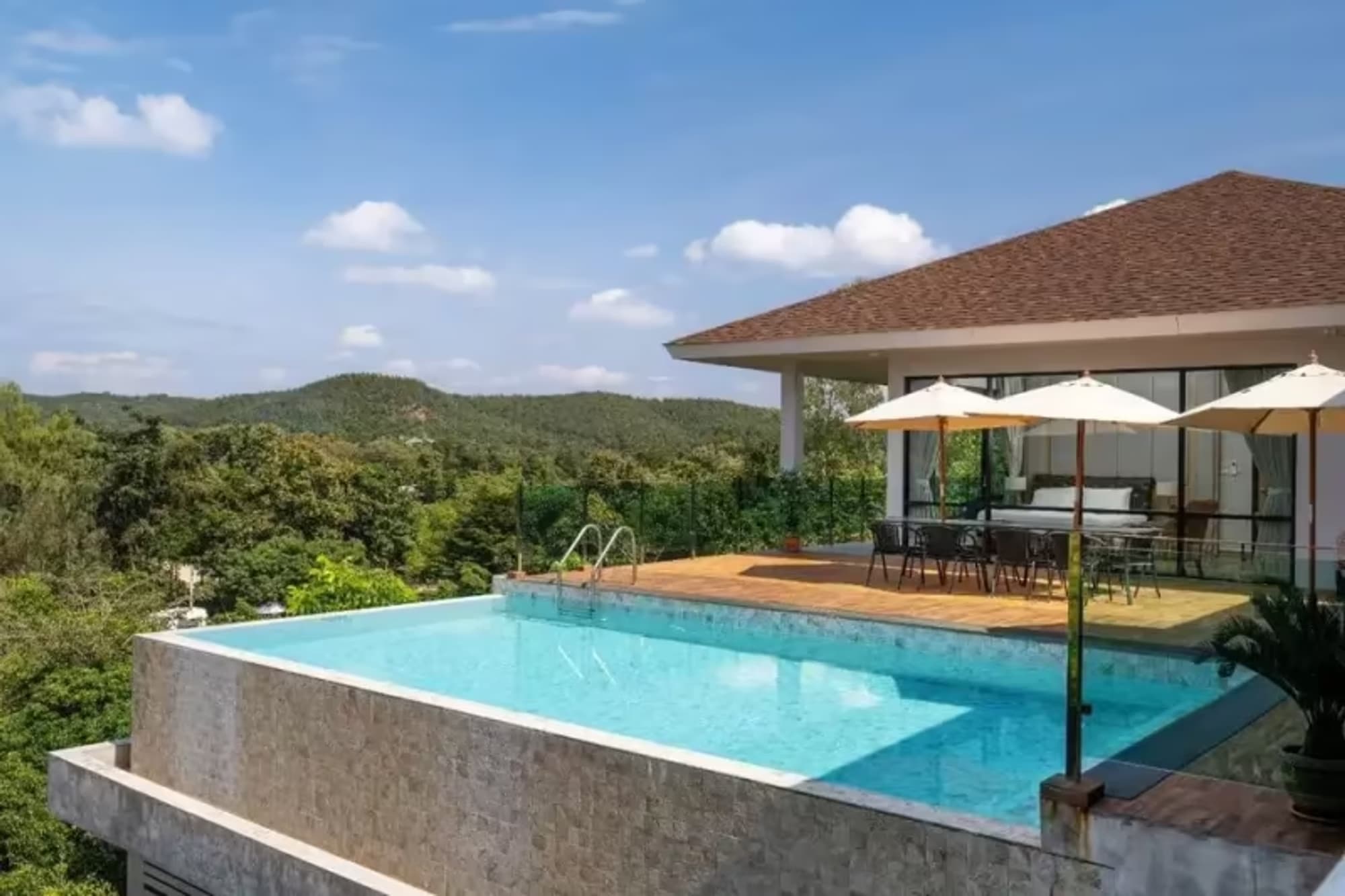 Pool Villa for Rent in Hang Dong - Image 15