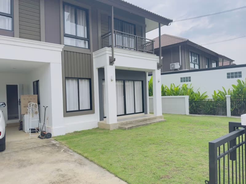 4 Bed House for Rent in Saraphi