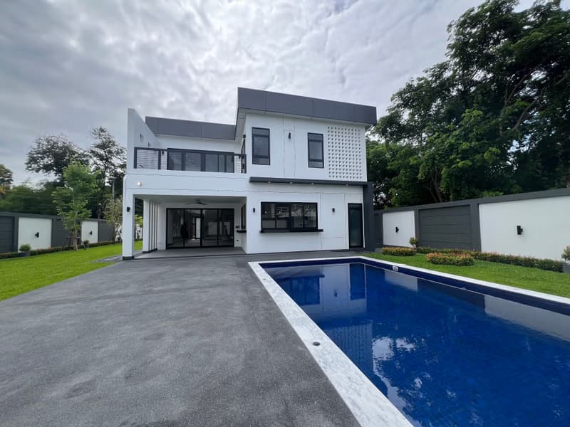 4 Bed House for Sale in Mueang Chiang Mai