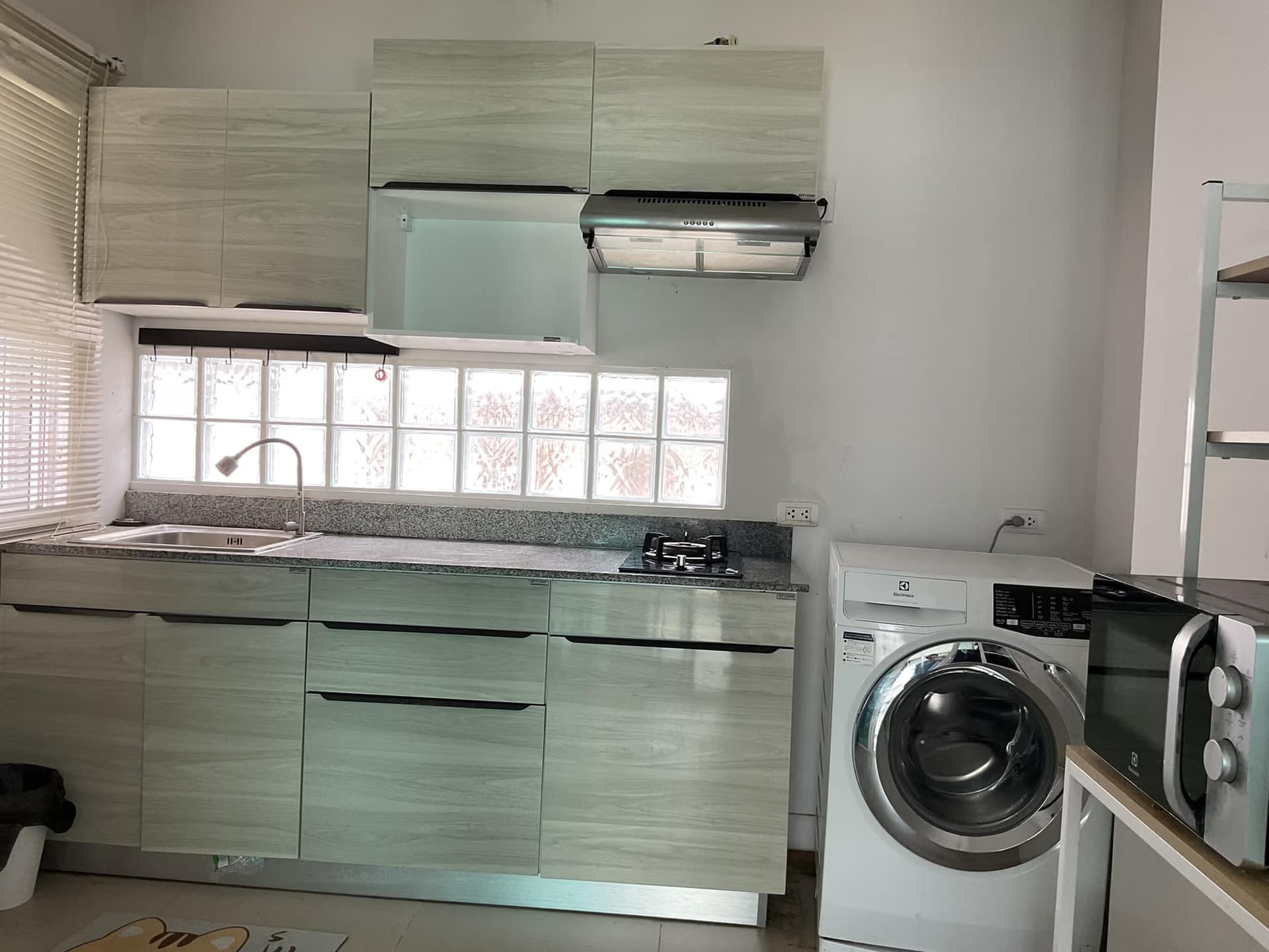3 Bed House for Rent in Hang Dong - Image 5