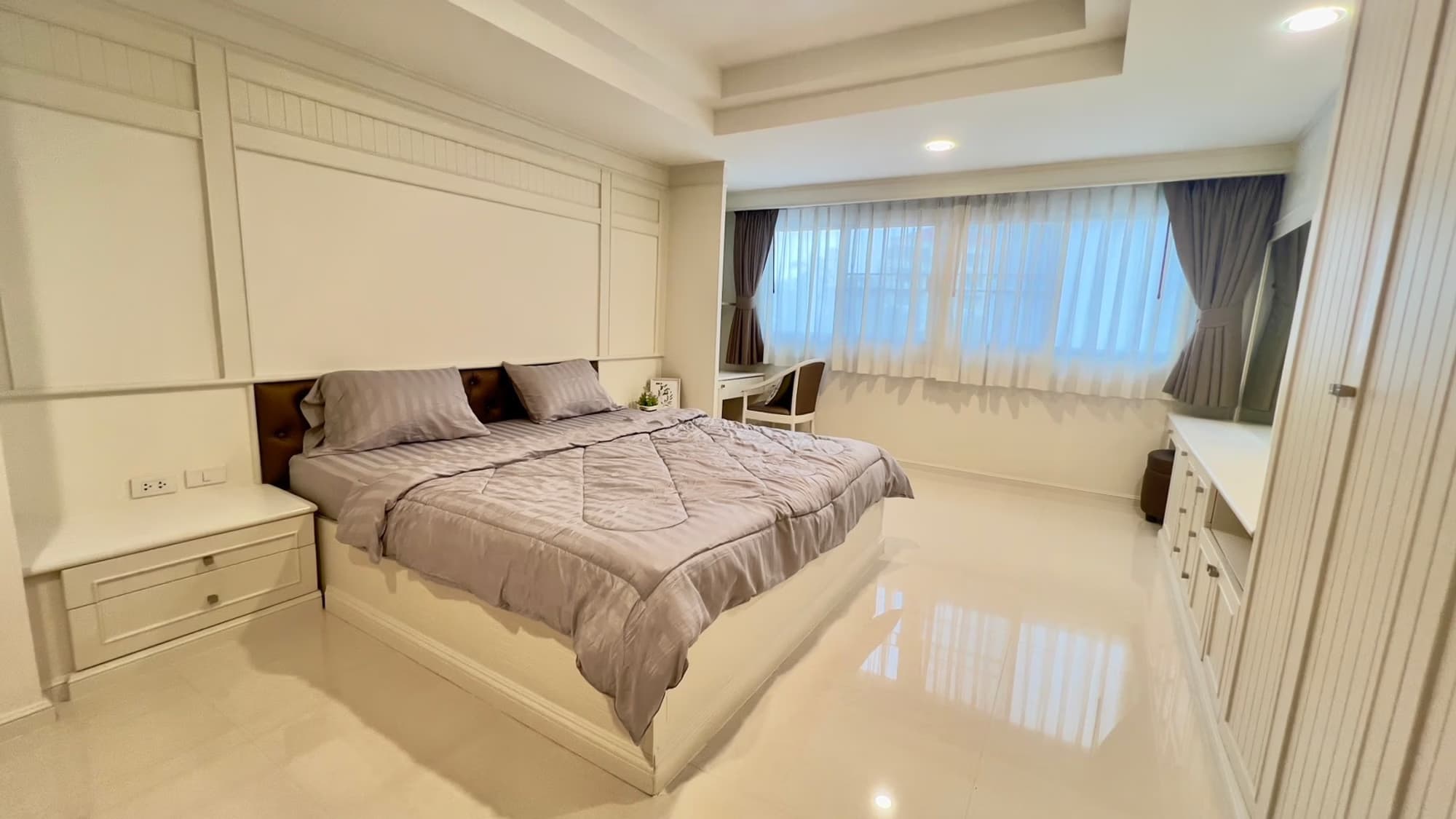 2 Bedroom Condo - Image 4