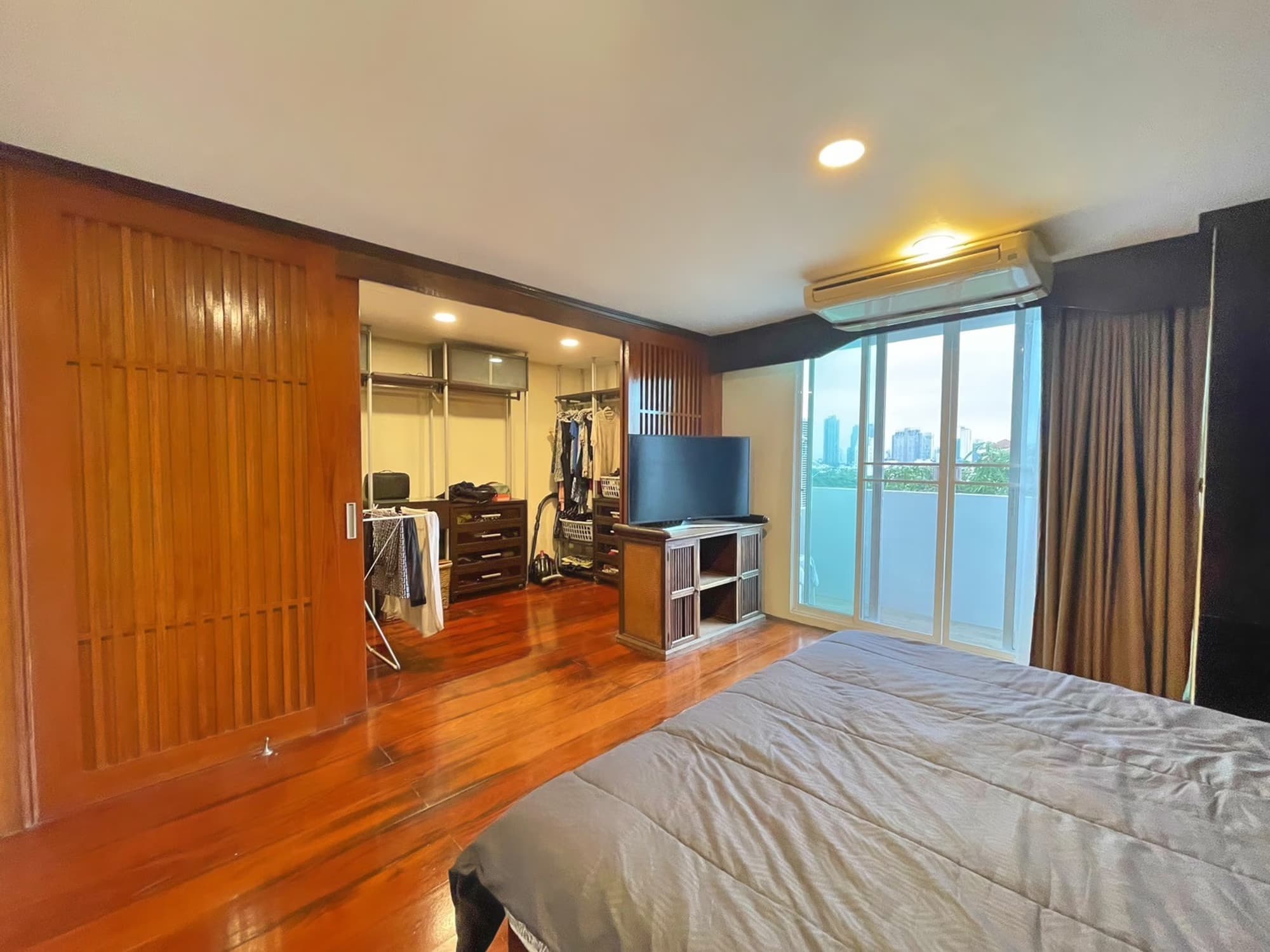 2 Bed Condo for Sale in Watthana - Image 5
