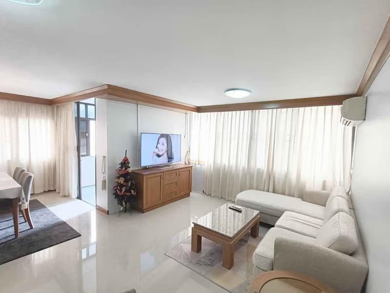 2 Bed Condo for Rent in Huai Khwang