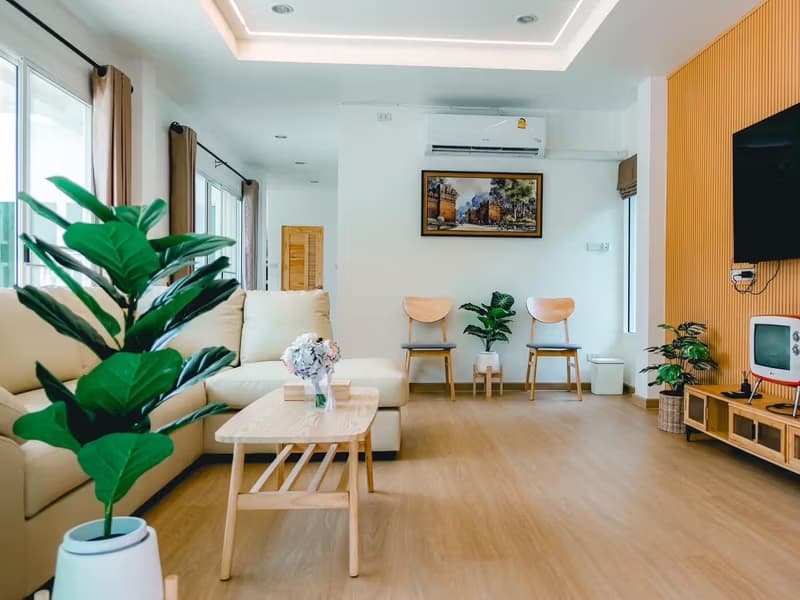 4 Bed House for Rent in Mueang Chiang Mai District