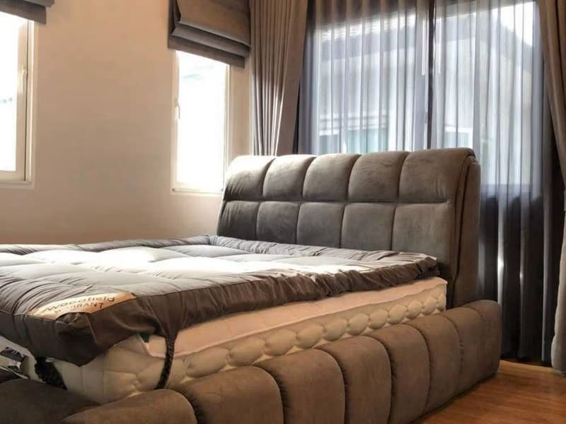 4 Bed House for Rent in Bang Phli