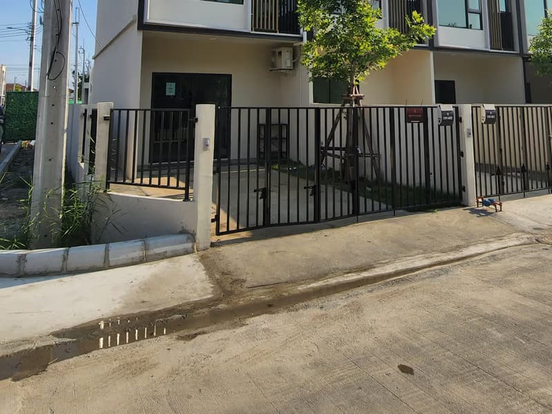 Townhouse for Rent at Altitude Kraf Bangna