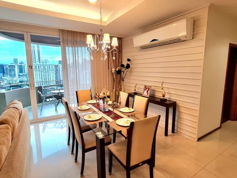 Piyathip Place Serviced Apartment