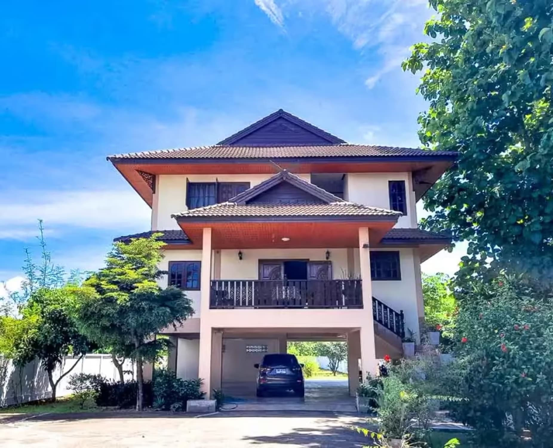 4 Bedroom House - Image 1