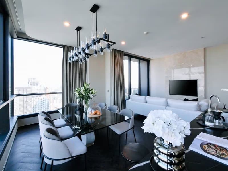 3 Bed Condo for Rent in Khlong Toei