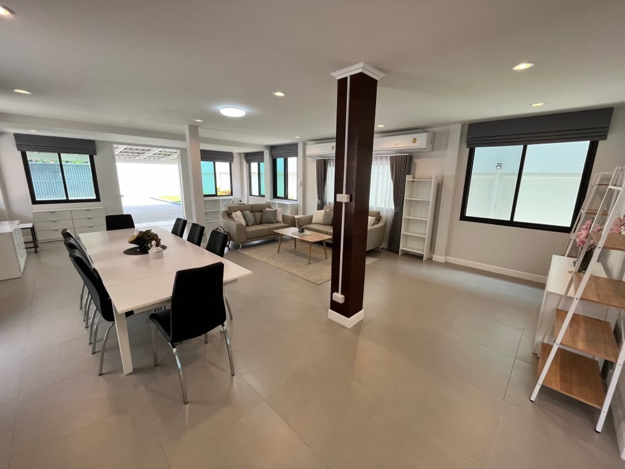 4 Bedroom House - Image 3