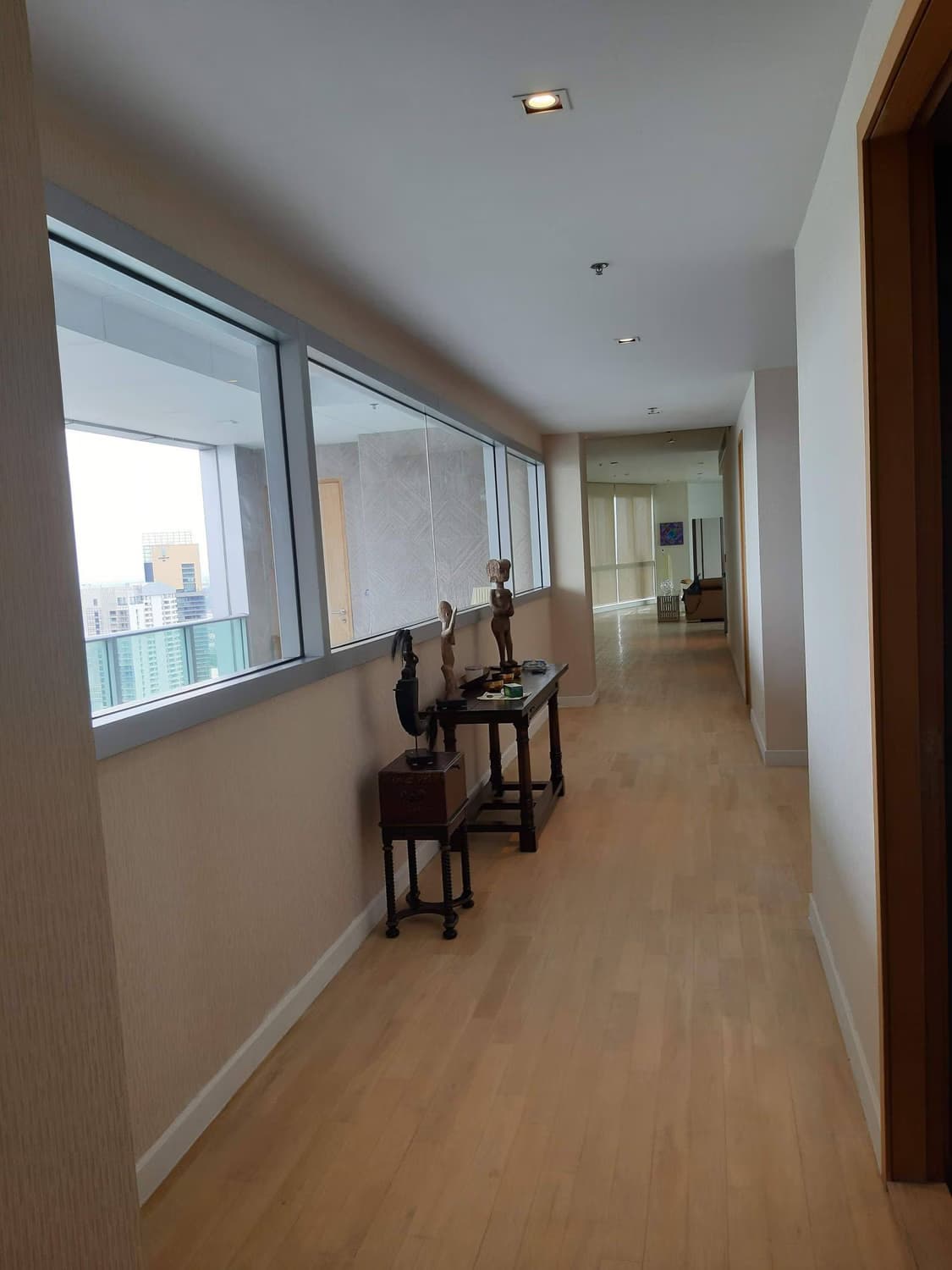 3 Bed Condo for Rent in Khlong Toei - Image 11