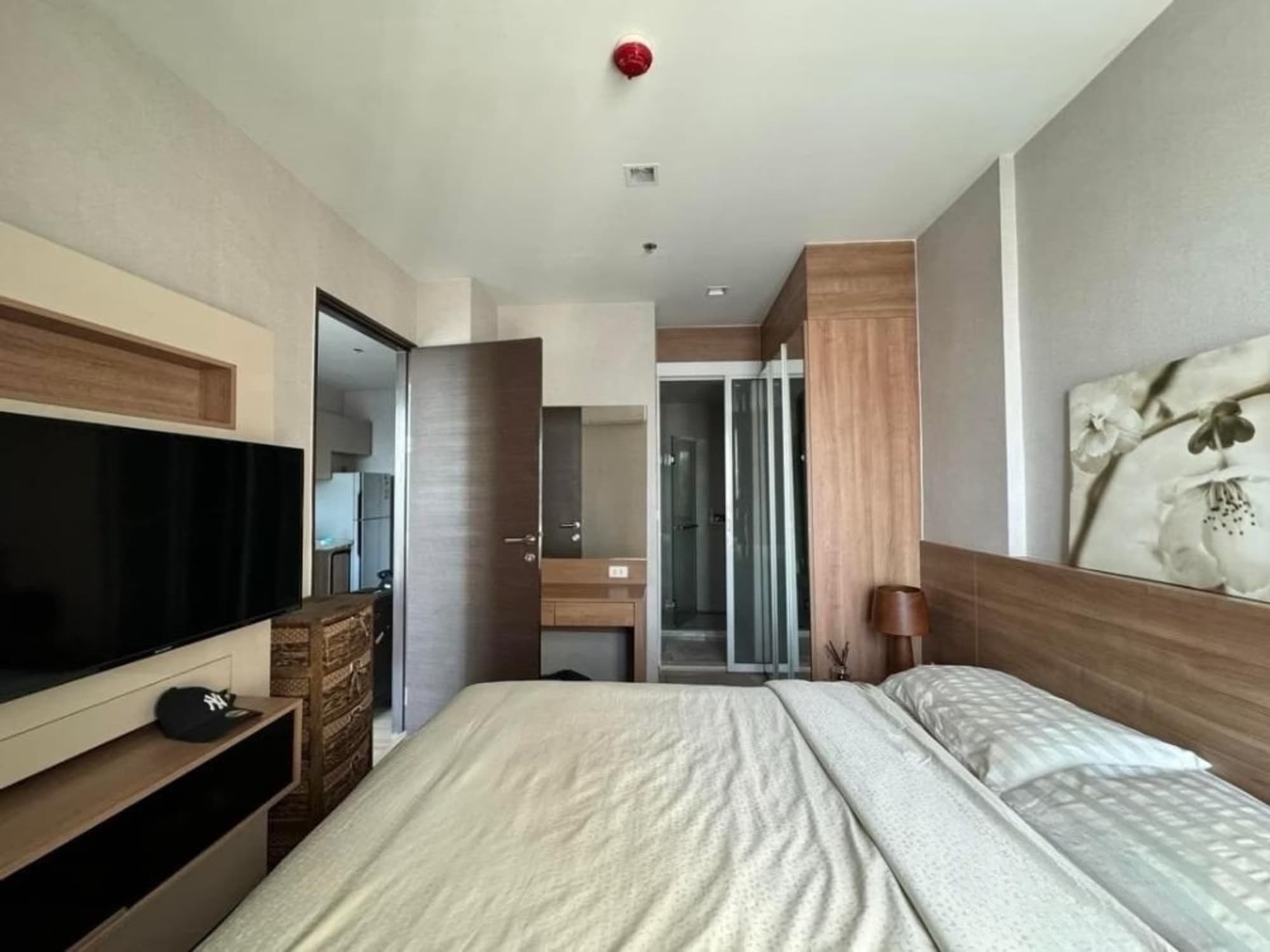 1 Bed Condo for Rent in Sathon - Image 3