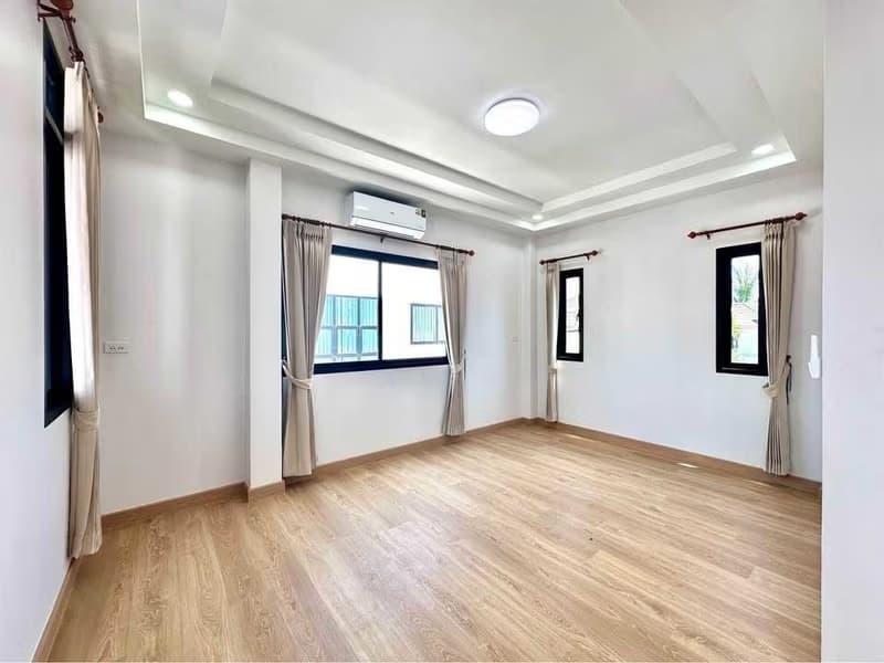 4 Bed House for Rent in Mueang Chiang Mai