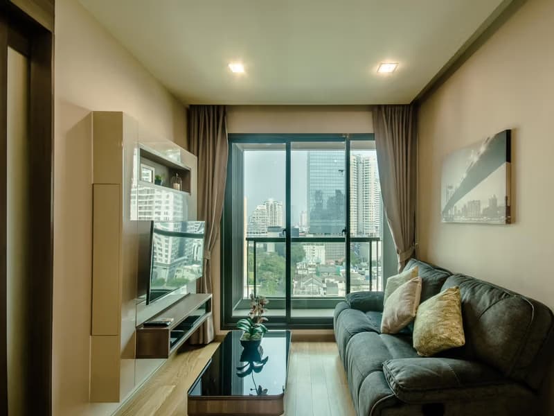 1 Bed Condo for Sale in Bang Rak