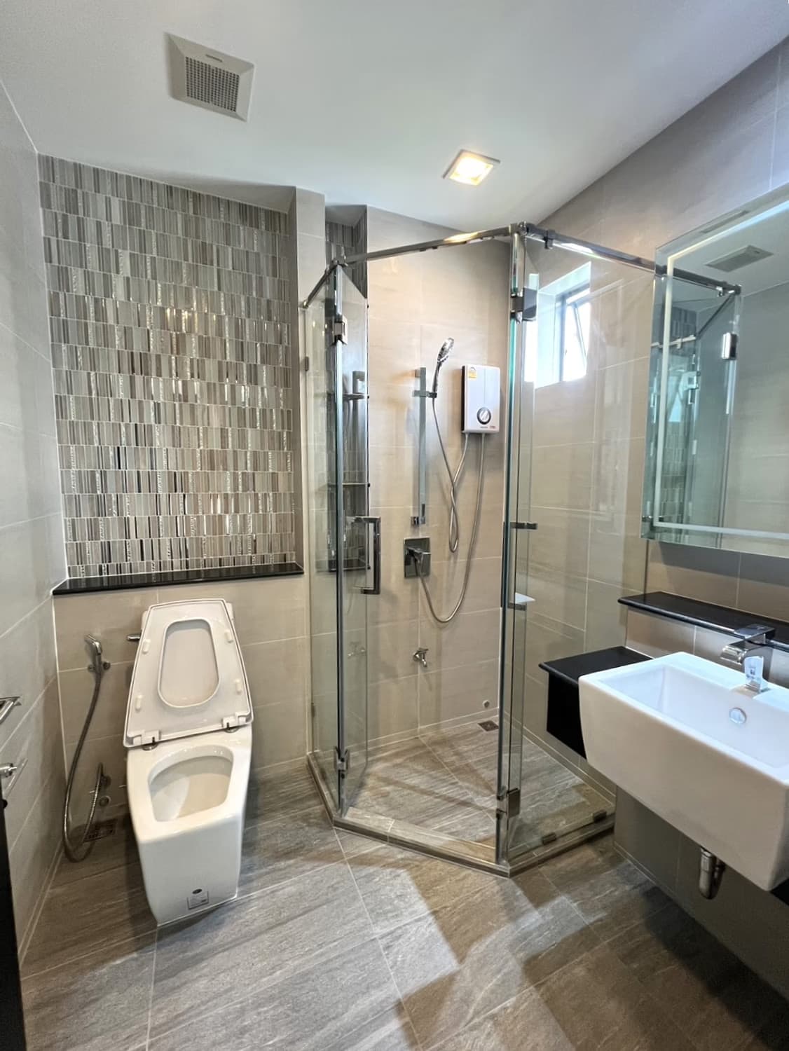 4 Bed House for Sale in Lat Krabang - Image 10