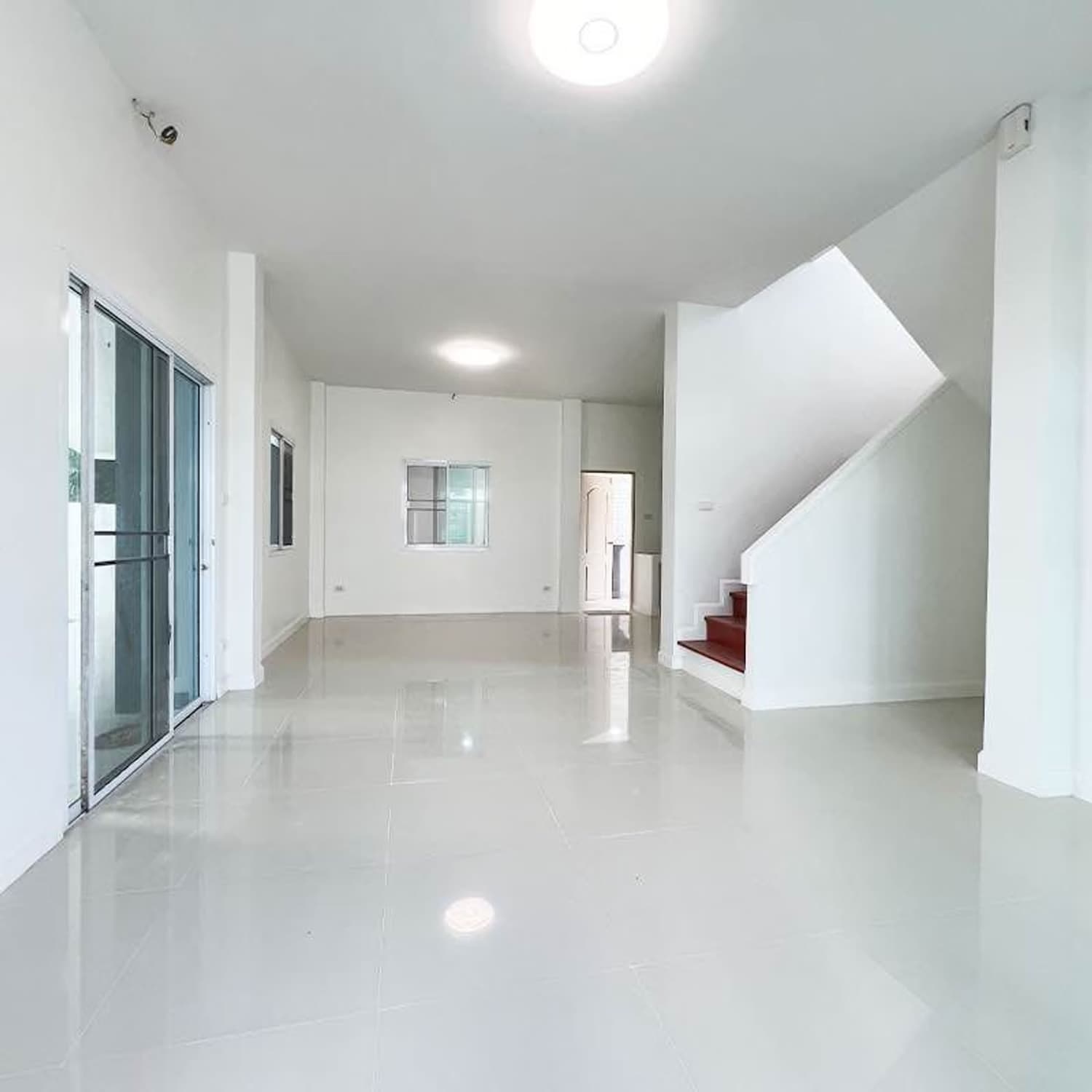 3 Bed House for Sale in Hang Dong - Image 2