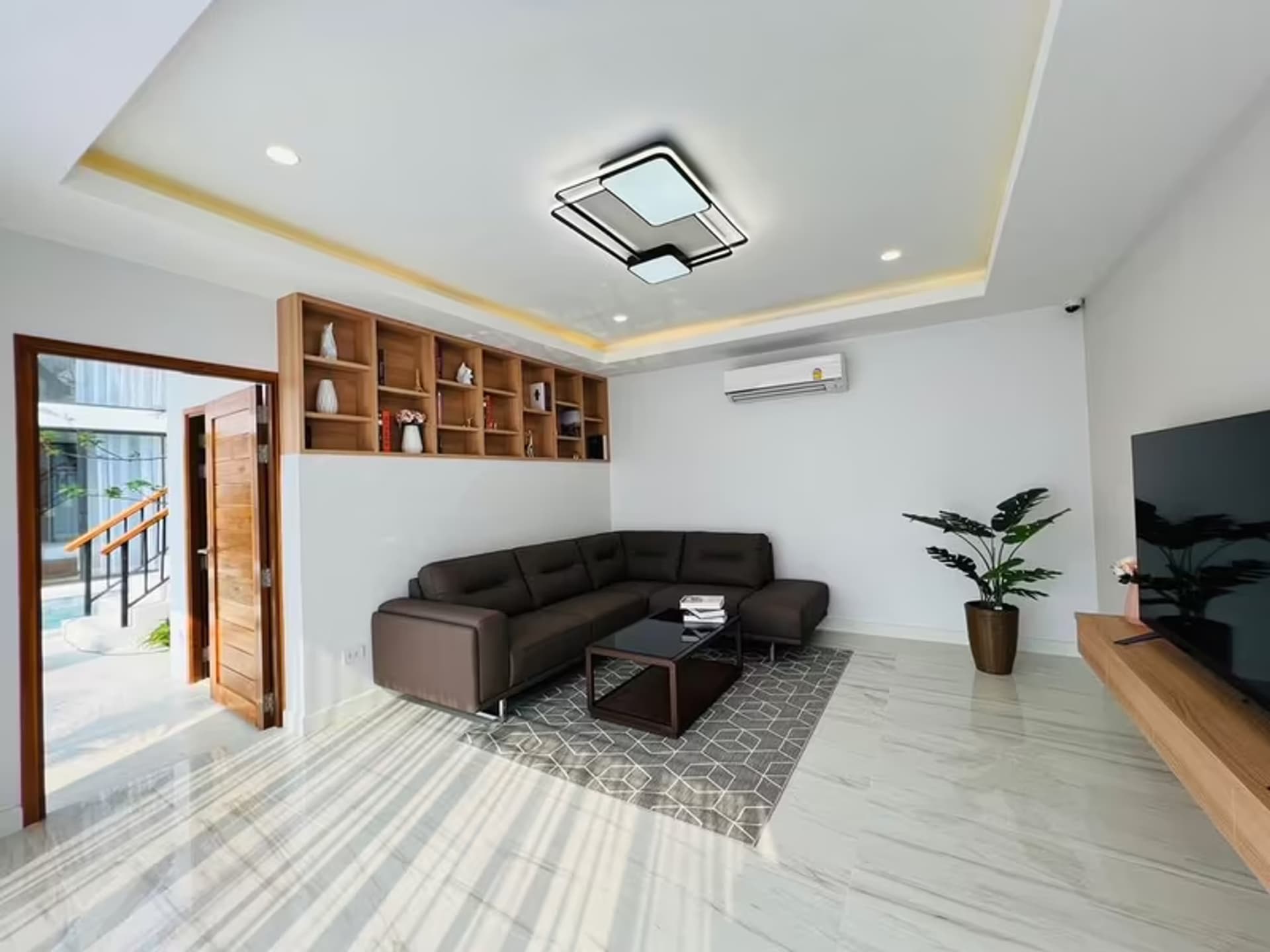 3 Bedroom House - Image 20