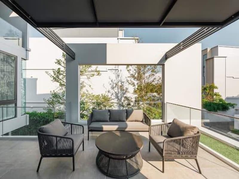 4 Bed House for Rent and Sale in Saphan Sung