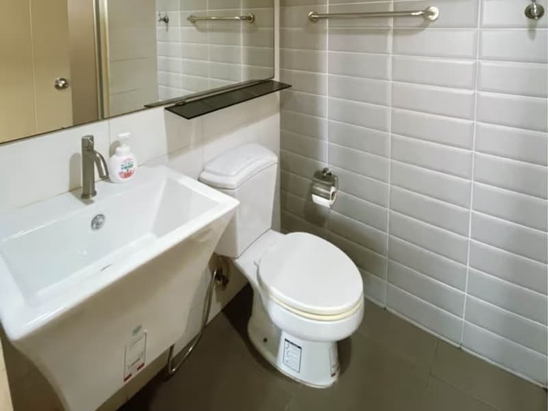 Condo for Sale, Sale w/Tenant at Aspire Rama 4