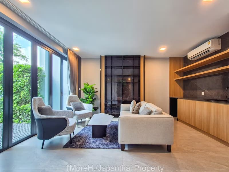4 Bed House for Rent and Sale in Saphan Sung