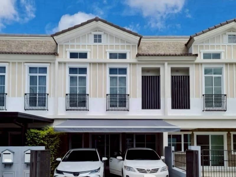3 Bed Townhouse for Rent in Prawet