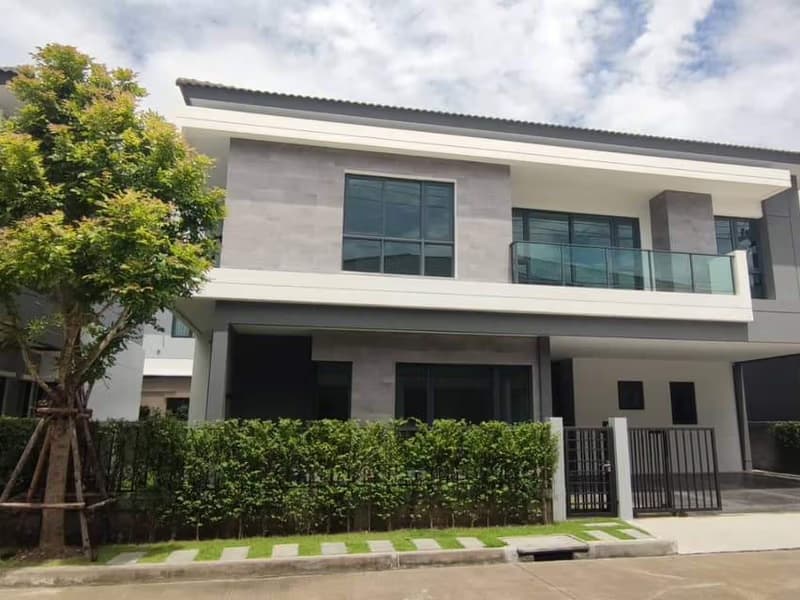 4 Bed House for Rent in Bang Phli