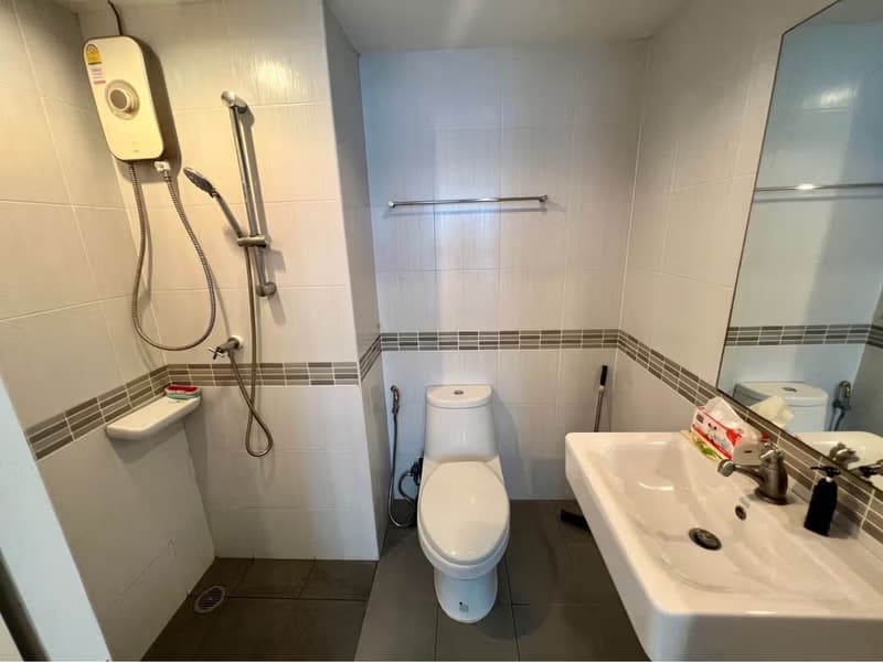 1 Bed Condo for Rent and Sale  Near Phetchaburi MRT