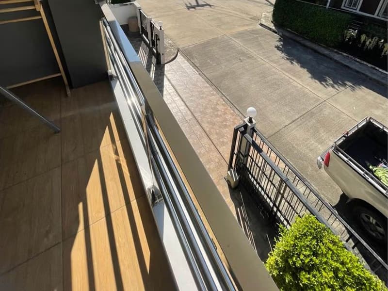 4 Bed House for Rent in San Kamphaeng