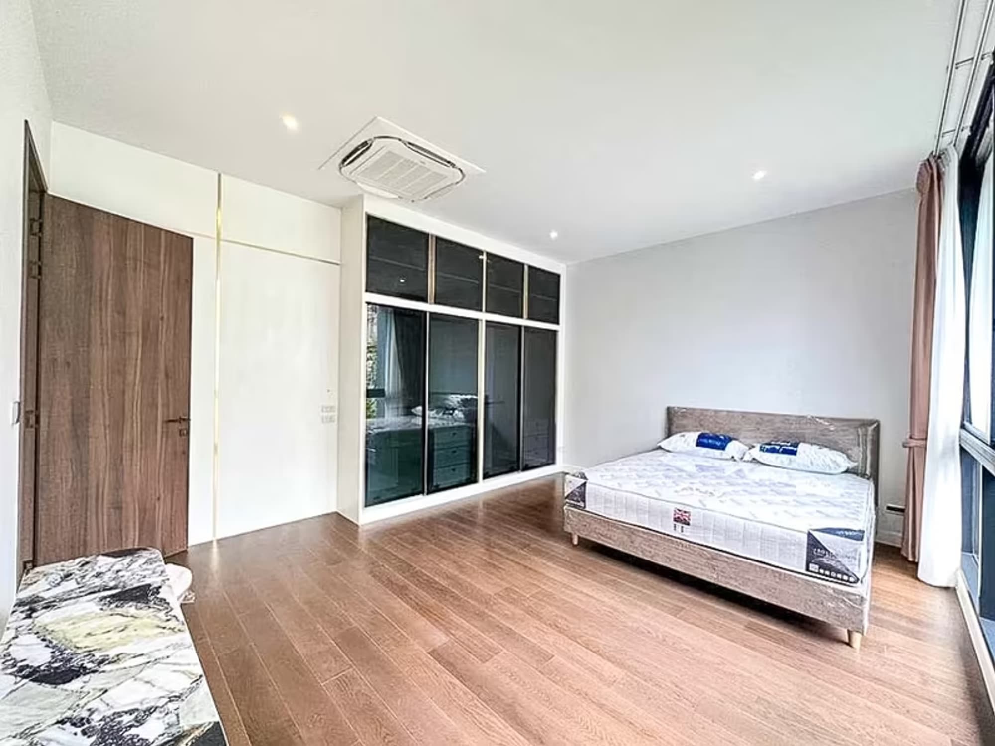 3 Bedroom House - Image 19