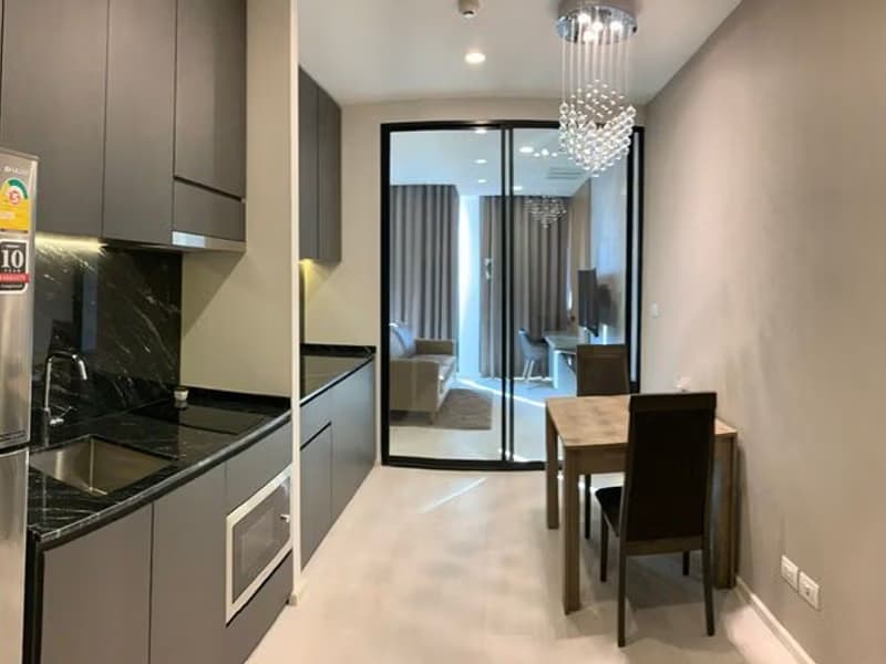 Condo for Rent at Noble Phloen Chit