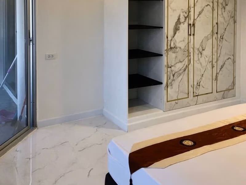 The Waterford Diamond SuKhumvit 30/1 Condominium