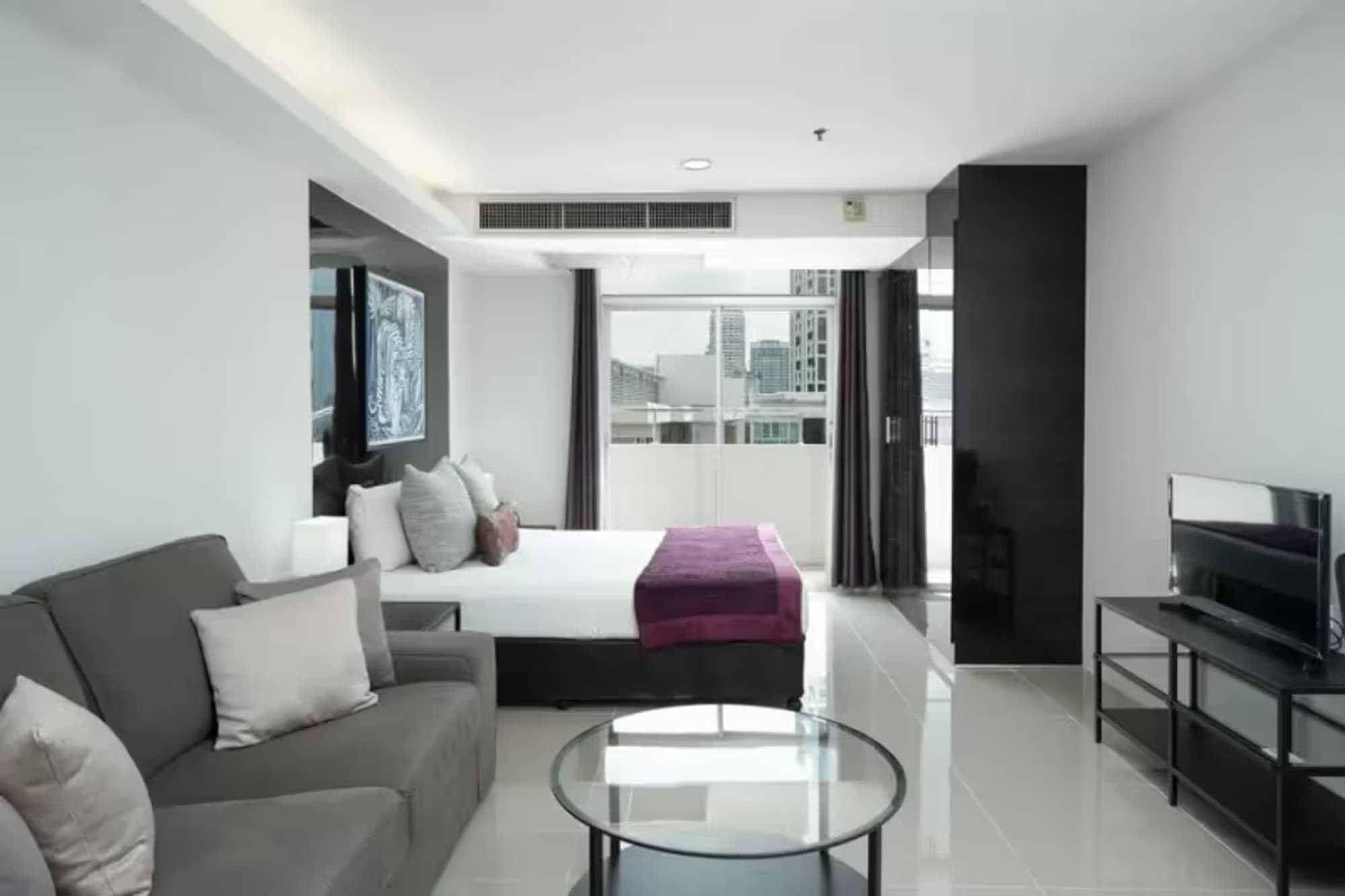 Studio for Rent in Khlong Toei - Image 7