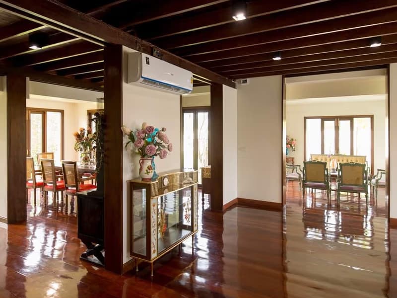 Pool Villa in Saraphi, Teak Traditional Thai Style