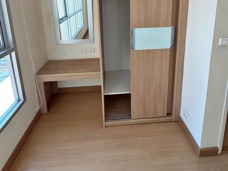 1 Bed Condo for Sale in Watthana