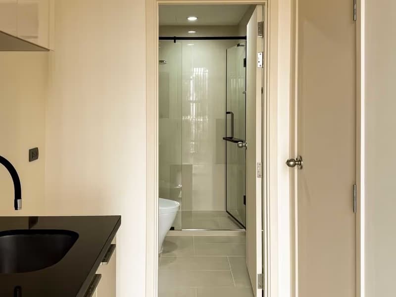 Studio Condo for Sale in Khlong San