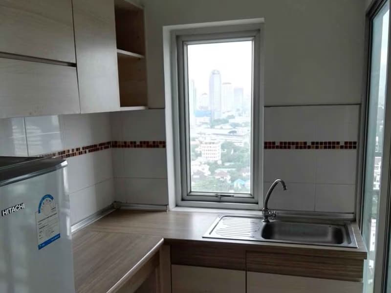 Condo for Sale at Lumpini Place Rama 4 - Kluai Nam Thai
