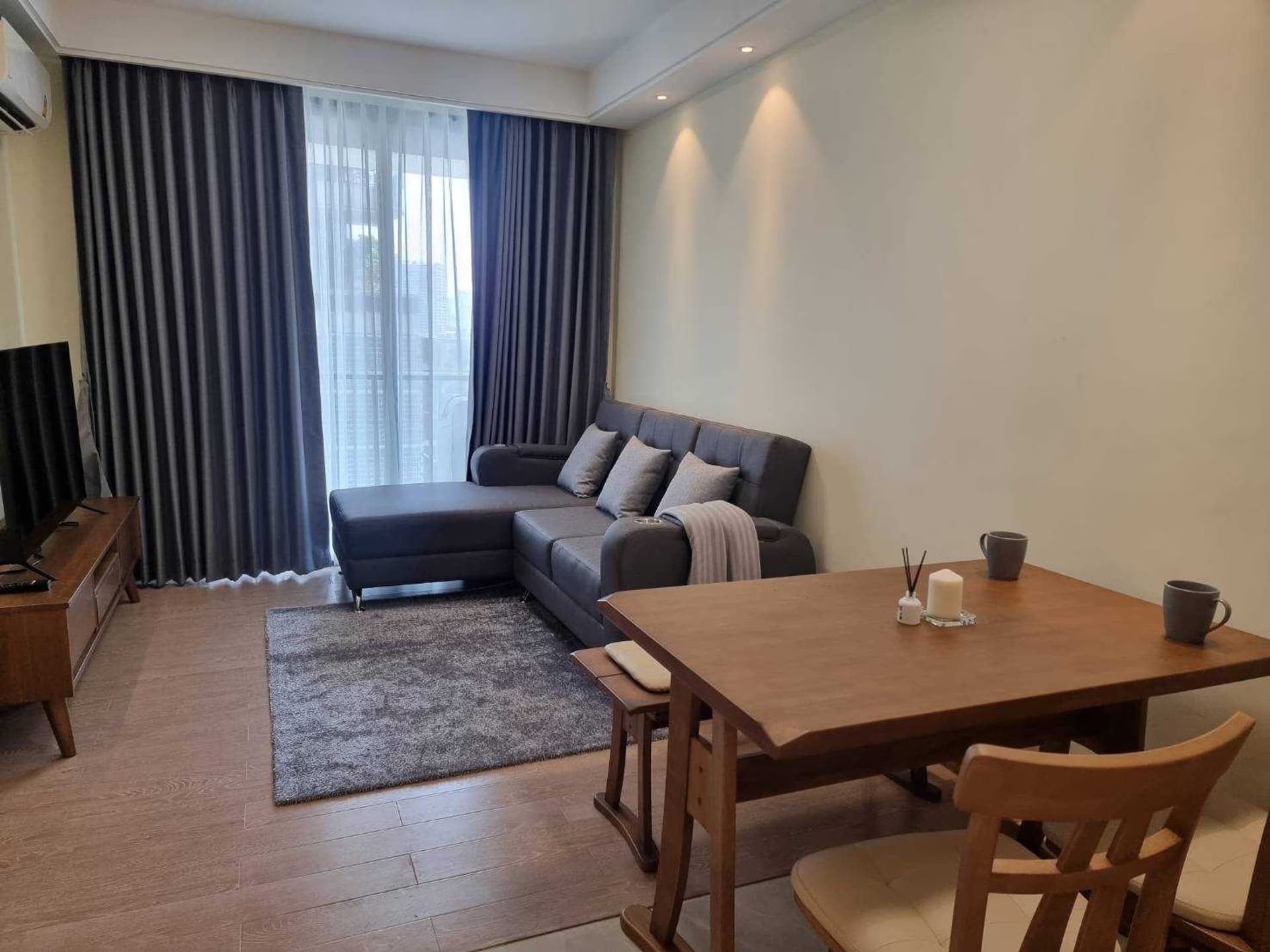 1 Bed Condo for Rent and Sale in Sathon - Image 5