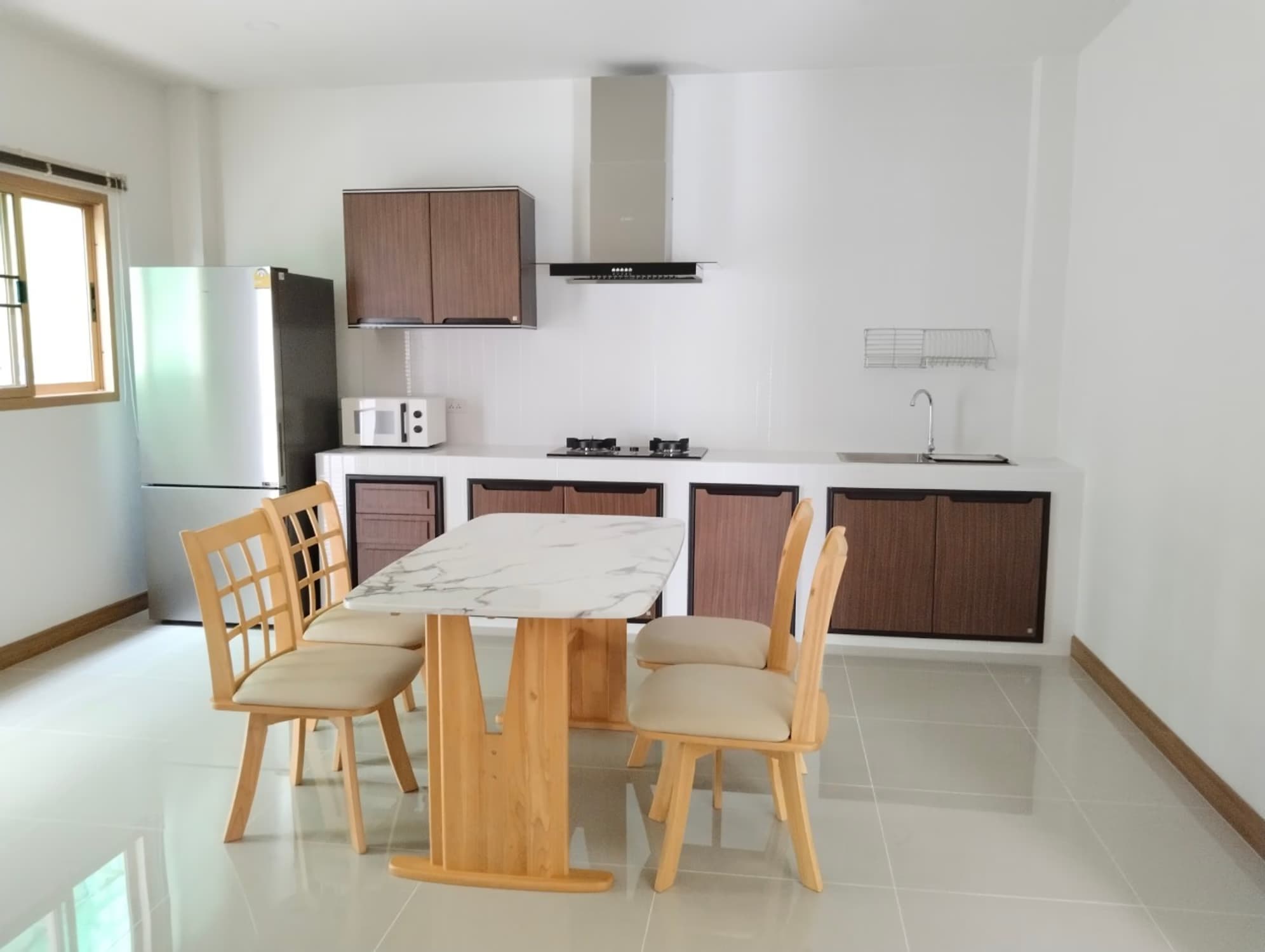 4 Bed House for Rent in Hang Dong - Image 8
