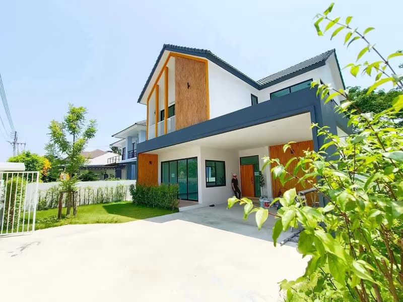4 Bedroom House